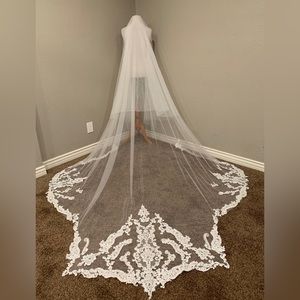 Lace Sequin Bridal Wedding Veil in White